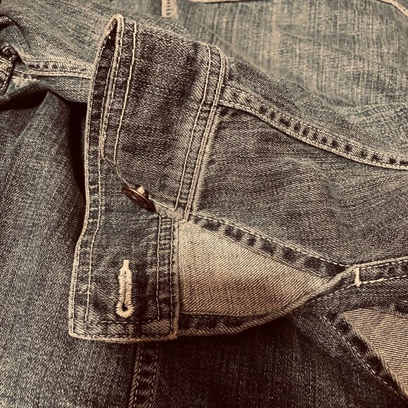 VINCE Denim Jacket Womens Distressed Sz Large Engineer Wash Western - Picture 6 of 6